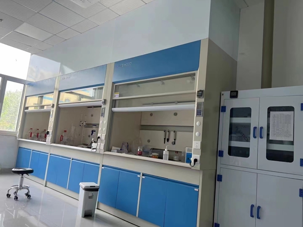 山東全鋼通風(fēng)柜公司